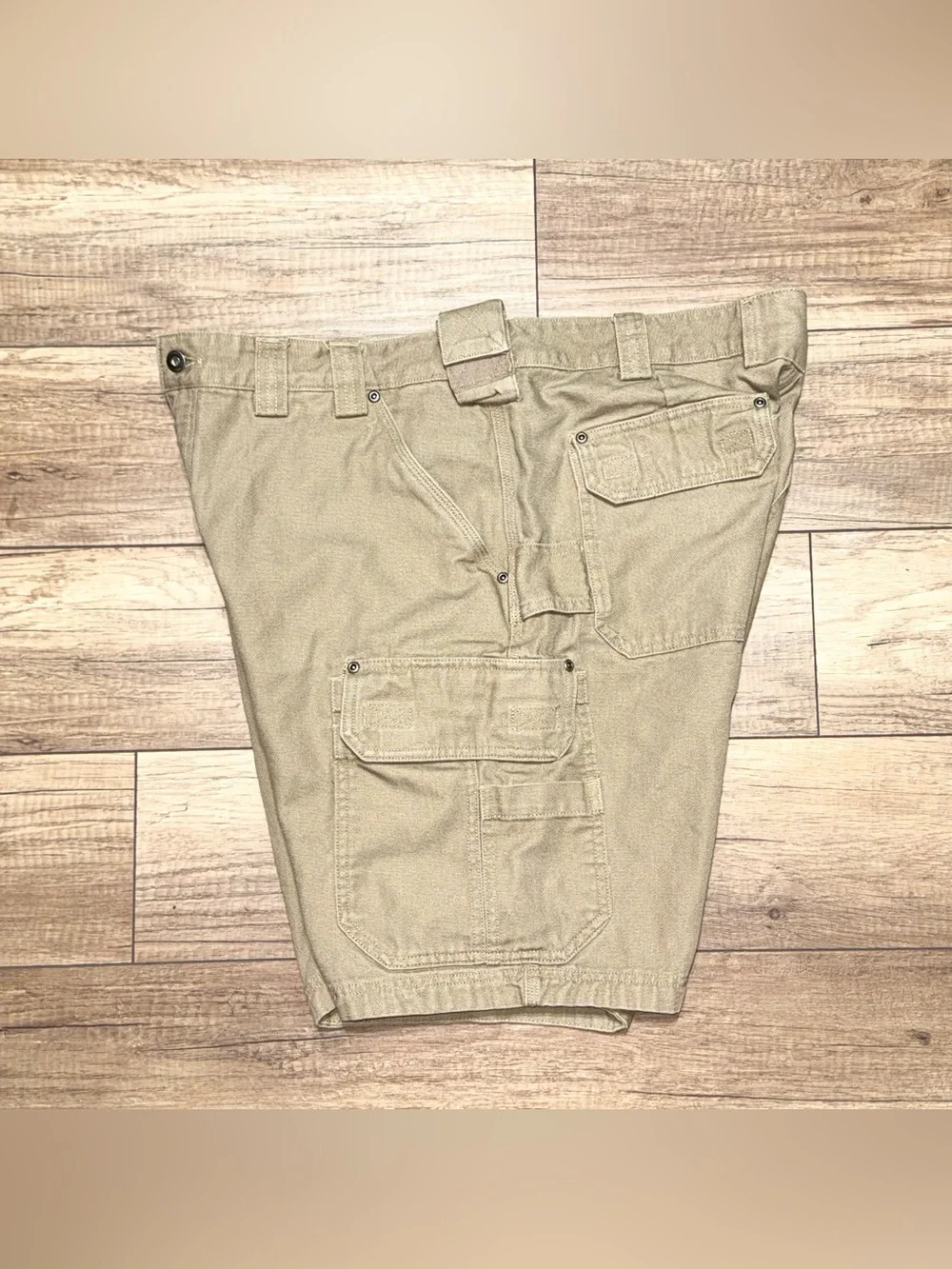 Duluth Trading Co Carpenter Cargo Khaki Heavyweight Army Workwear Shorts Mens 40
